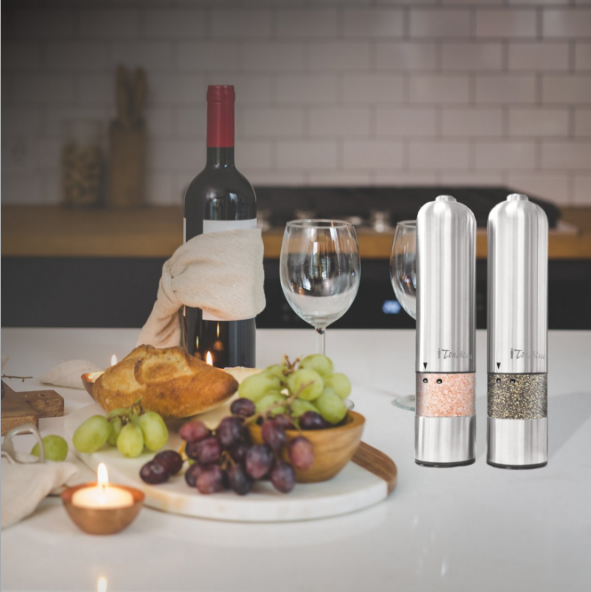 Stainless steel electric pepper/salt mill